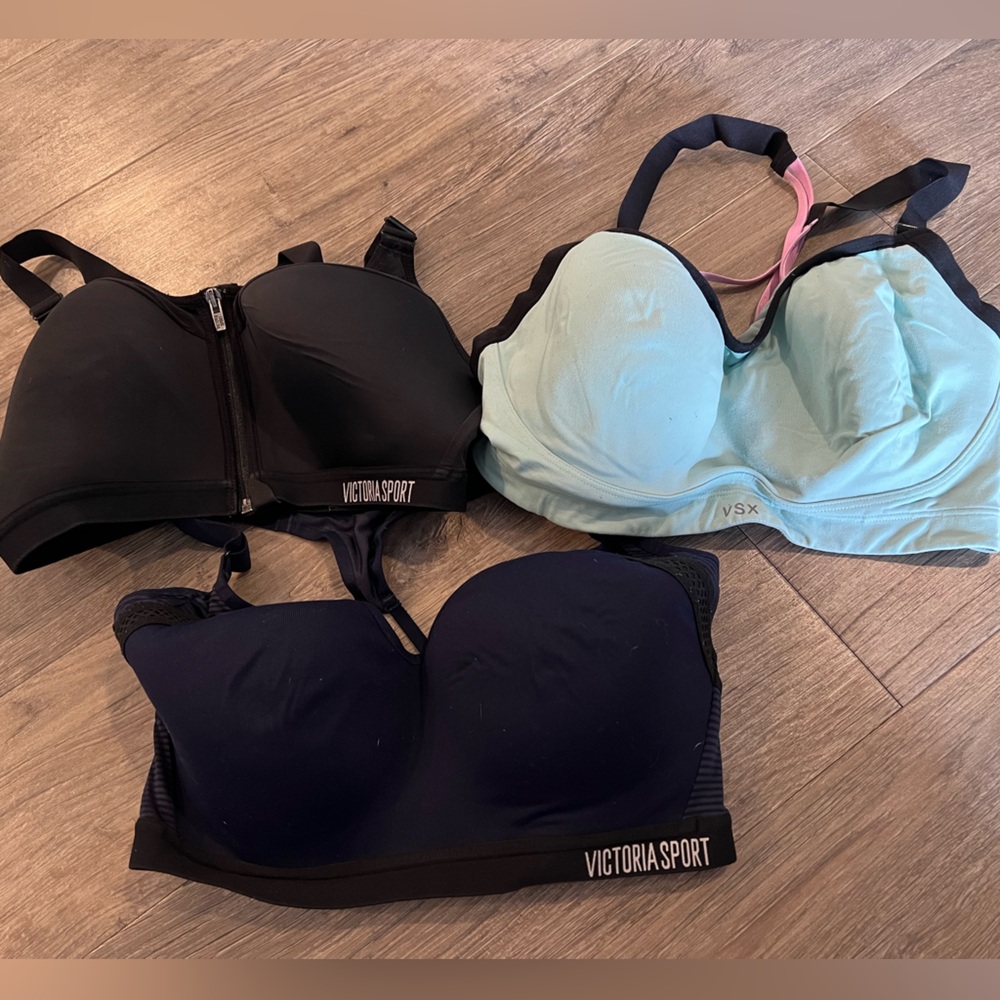 Victoria Sport and VSX Sports Bras Set
